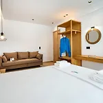 Calma Living Hotel *